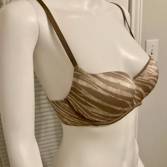 Victoria’s Secret Balconet Bra 32D - Picture 3 of 7